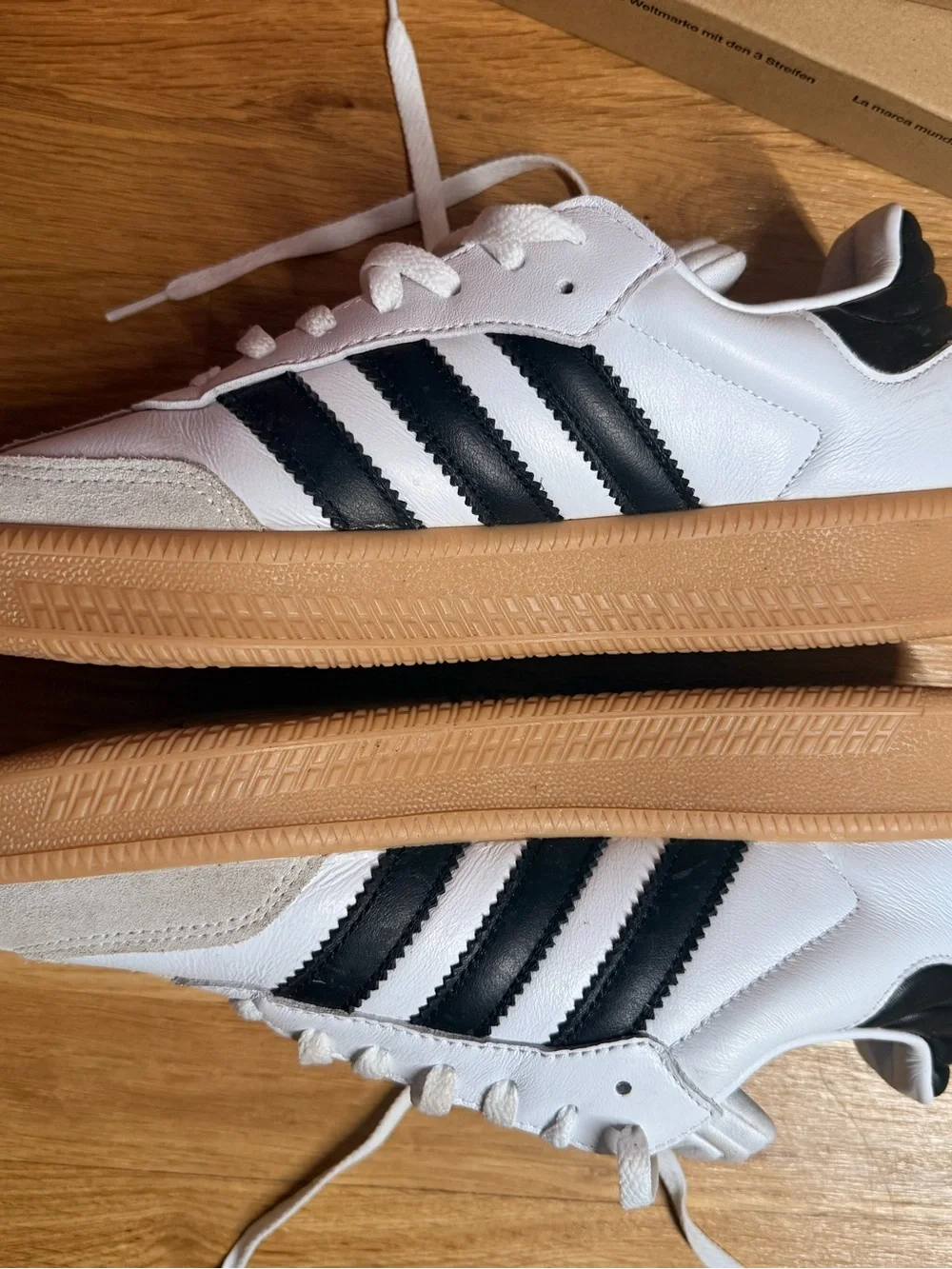 adidas classic sneaker